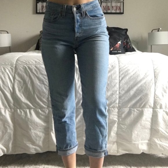 Levis Jeans - Picture 2 of 5